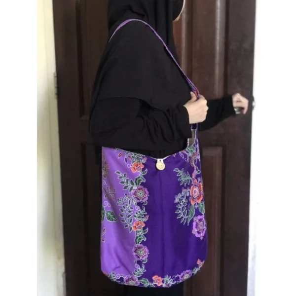Batik tote bag
